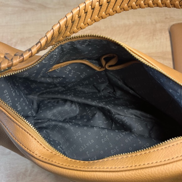 Olivia + Joy tan tassle shoulder bag purse with matching wallet - Picture 10 of 14